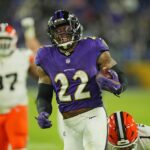 Derrick Henry of the Baltimore Ravens runs for a touchdown against the Cleveland Browns.